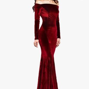 Deep red, Long sleeve, velvet, backless gown